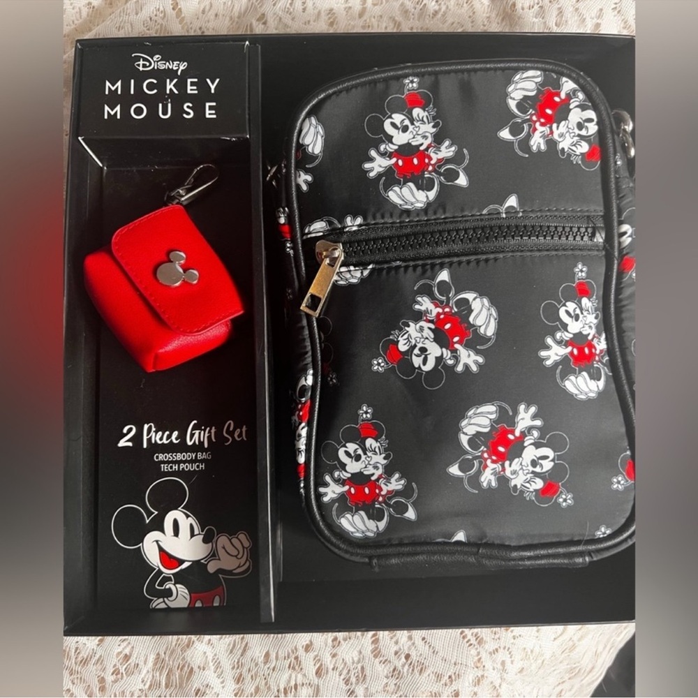 DISNEY Mickey & Minnie Mouse CrossBody & Coin purse Boxed Gift Set NWT